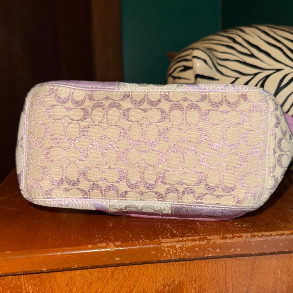 🌸☮️🍦☔️Coach Pink and Cream Patchwork Tote and Small Change Pouch - Picture 5 of 14